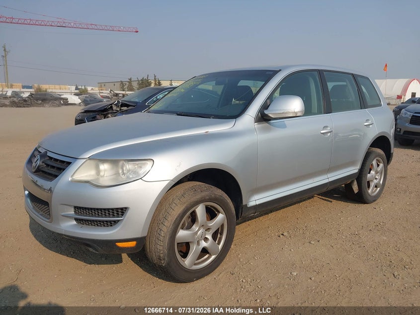2008 Volkswagen Touareg, Благодійність, IAAI, VIN WVGBE67L68D077159 — фото 2