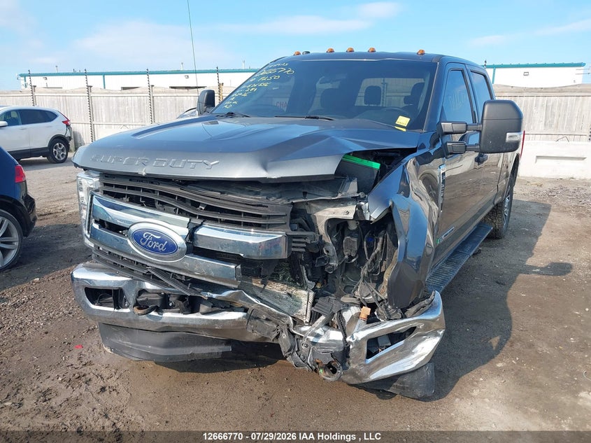 2019 Ford F250 Super Duty, Удар спереди, IAAI, VIN 1FT7W2BT1KEG26856 — фото 2