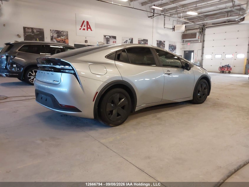 Vin: jtdacacu1r3022889, lot: 3069552, toyota prius prime se/xse/xse premium 20244