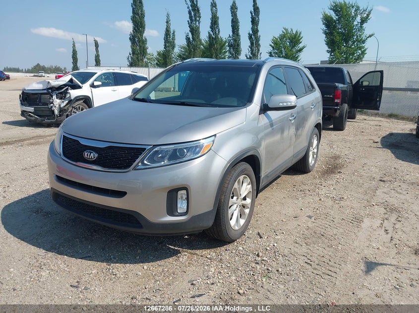 2014 Kia Sorento, Благотворительность, IAAI, VIN 5XYKUDA74EG484465 — фото 2