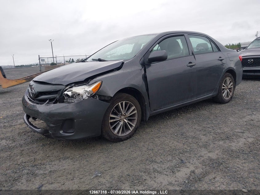 Vin: 2t1bu4eexdc080900, lot: 3070082, toyota corolla ce 20132