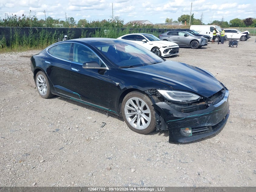 2017 Tesla Model S, Front, IAAI, VIN 5YJSA1E25HF229163