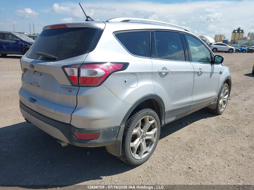 Vin: 1fmcu9j9xjub49945, lot: 3070621, ford escape titanium 20184