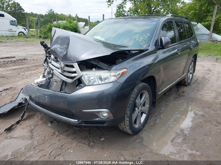 2013 Toyota Highlander, Удар спереду, IAAI, VIN 5TDBK3EH9DS257647 — фото 2