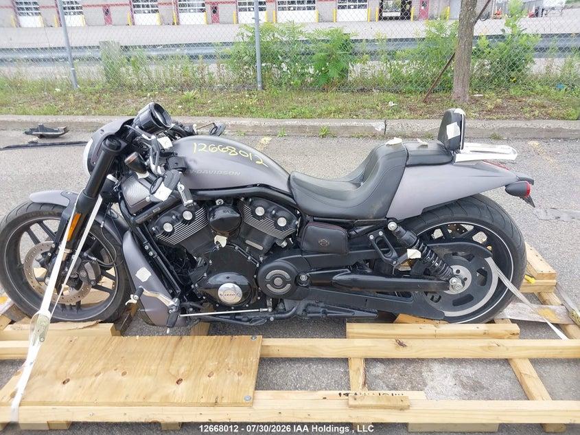 2016 HARLEY-DAVIDSON NIGHT ROD SPECIAL MOTO 2