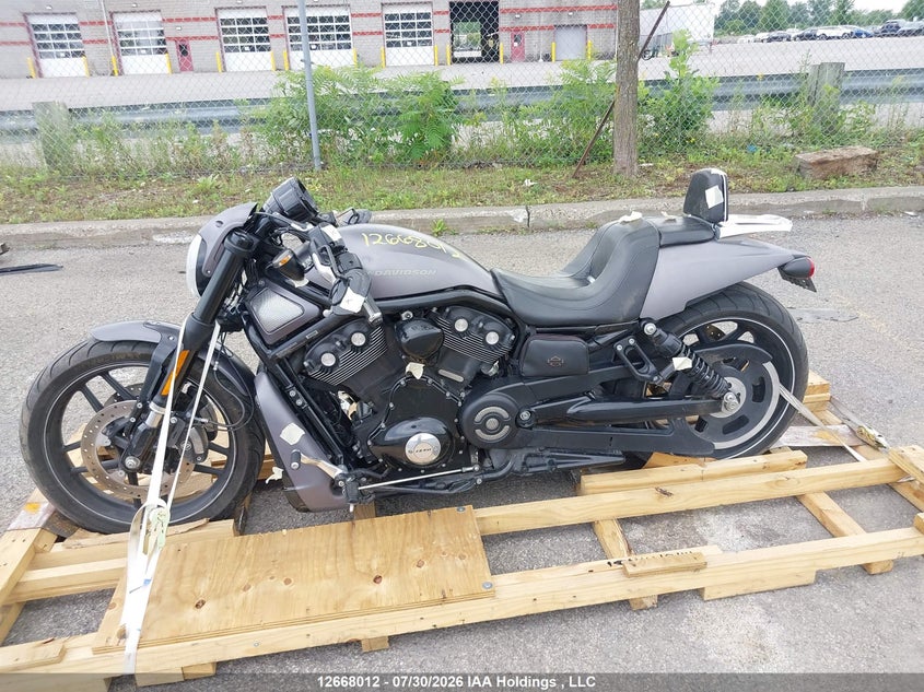 2016 HARLEY-DAVIDSON NIGHT ROD SPECIAL MOTO 2