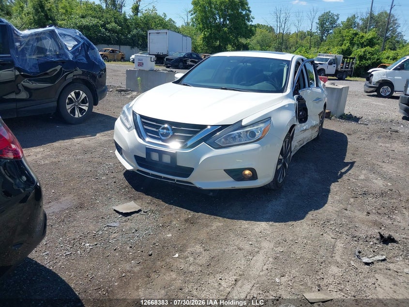 2018 Nissan Altima, Лівий бік, IAAI, VIN 1N4AL3AP4JC256897 — фото 2