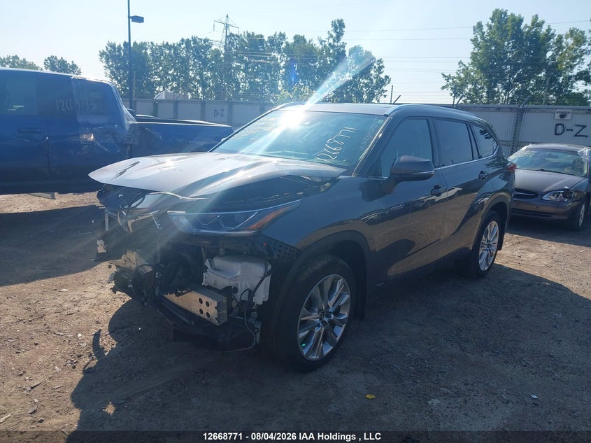 2021 Toyota Highlander, Front, IAAI, VIN 5TDDBRCH9MS032188 — photo 2