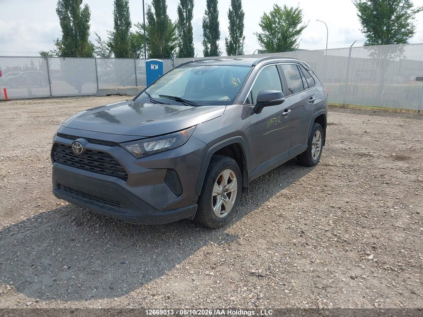 2019 Toyota RAV 4, Water, IAAI, VIN 2T3B1RFV8KC020798 — photo 2