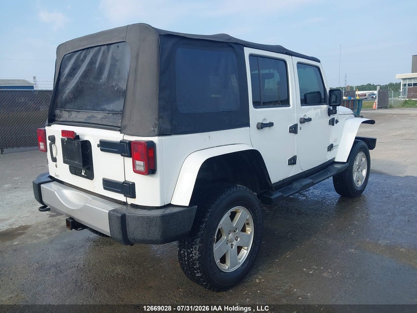 Vin: 1c4bjweg3dl657278, lot: 3071918, jeep wrangler 20134