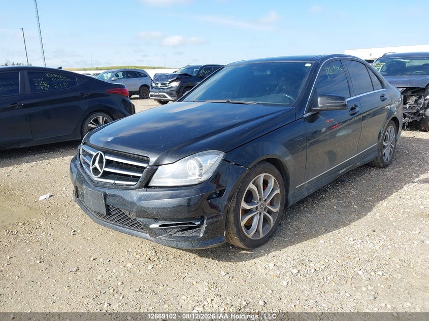 2014 Mercedes-Benz C 300 4Matic, Удар спереди, IAAI, VIN WDDGF8AB3EA958746 — фото 2