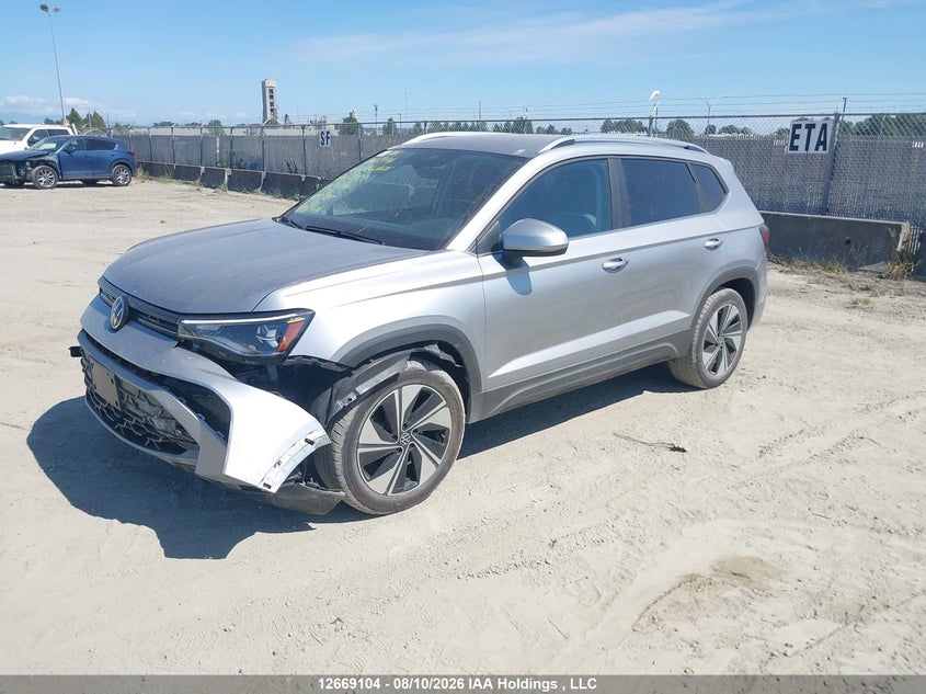 2026 Volkswagen Taos Se, Front, IAAI, VIN 3VVUC7B28TM057324 — photo 2