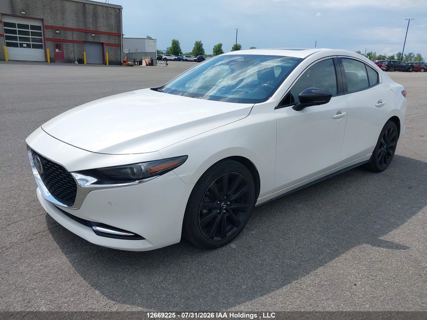 2024 Mazda 3, Right Side, IAAI, VIN JM1BPBDY3R1657432 — photo 2
