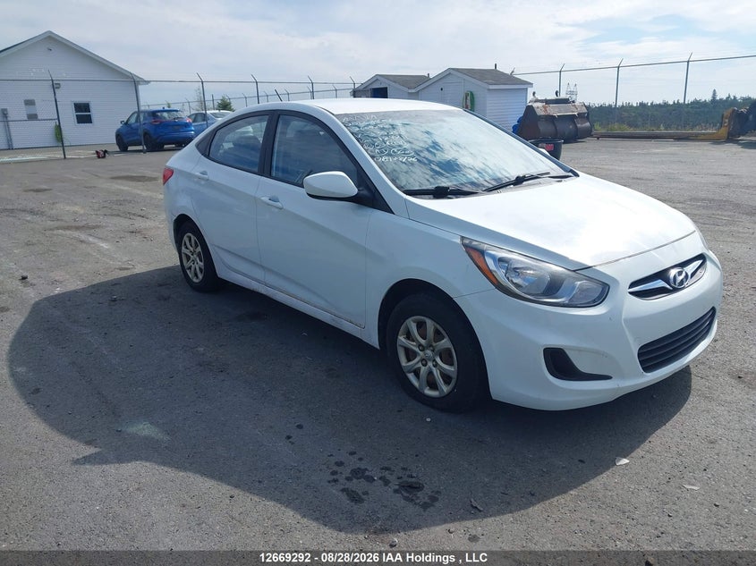 Vin: kmhct4ae3du335253, lot: 3072194, hyundai accent gls/gs 2013 img_1