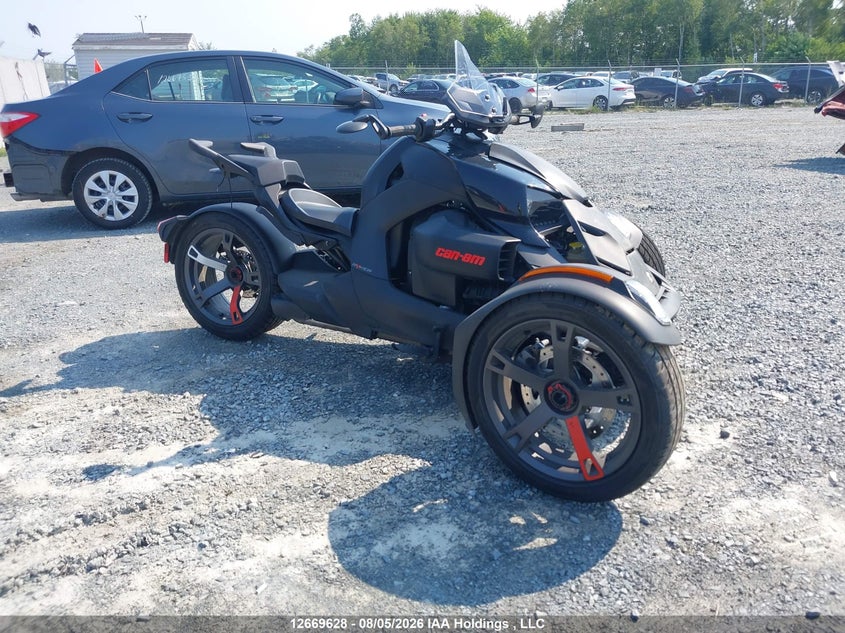 2022 Can-Am Ryker, Удар спереду, IAAI, VIN 3JB2FEG26NJ002470