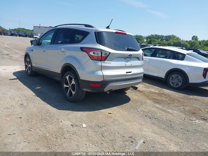 Vin: 1fmcu9hdxjua25698, lot: 3072666, ford escape sel 20183