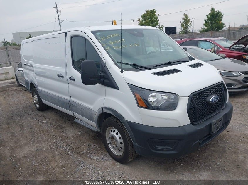 2025 Ford Transit T-250, Левый бок, IAAI, VIN 1FTBR2Y85SKB09095