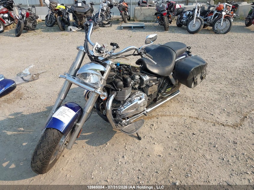 2014 Triumph Motorcycle America, Удар спереду, IAAI, VIN SMT905RN8ET654092 — фото 2