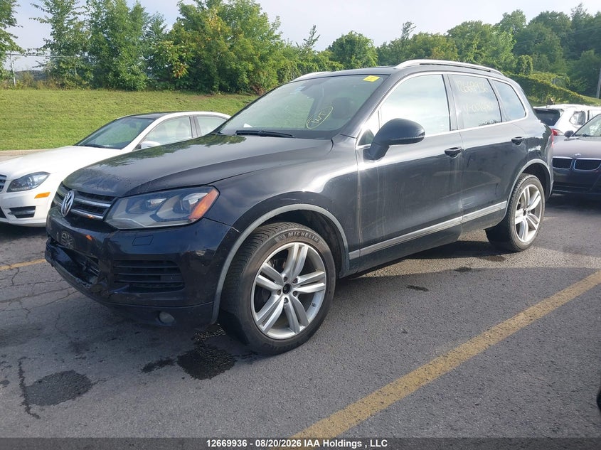2012 Volkswagen Touareg, Удар спереду, IAAI, VIN WVGDF9BP0CD001480 — фото 2