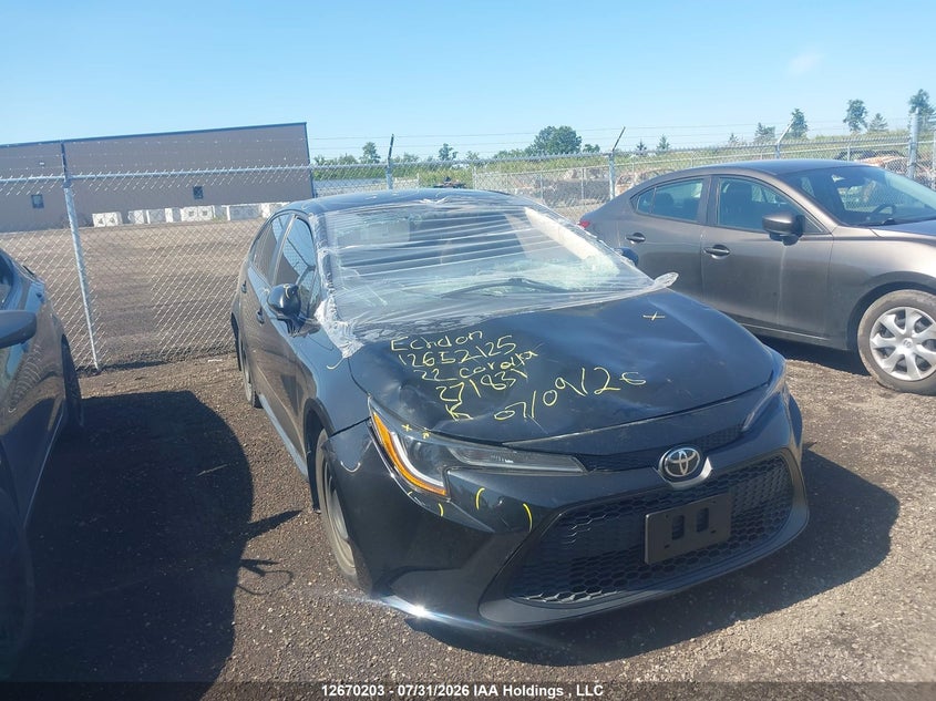 2022 Toyota Corolla Le, Front, IAAI, VIN 5YFBPMBE1NP271831