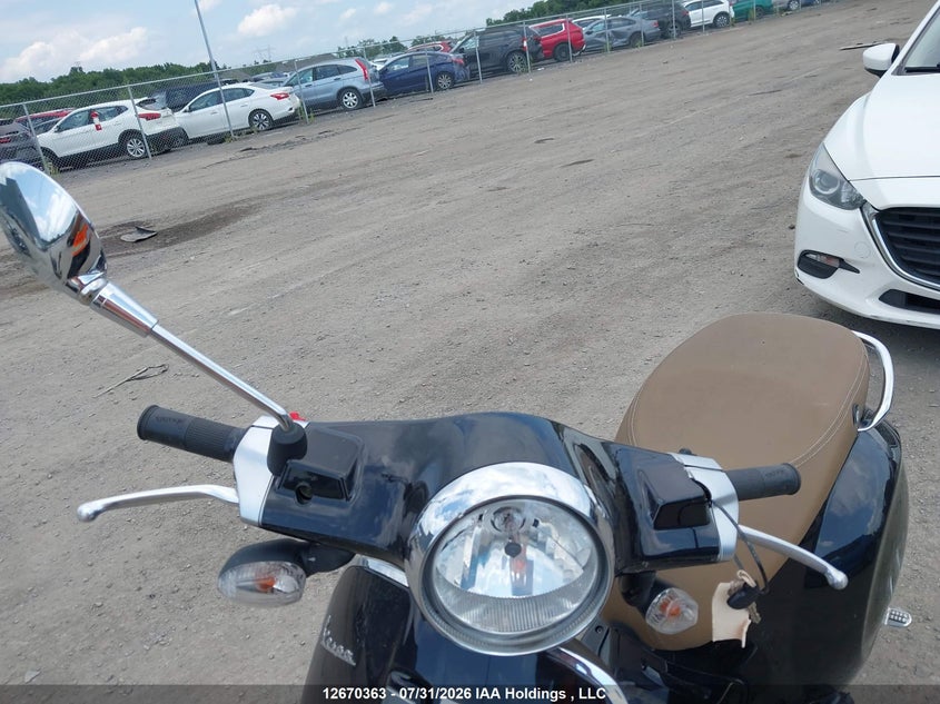 2017 VESPA PRIMAVERA BIKE 1