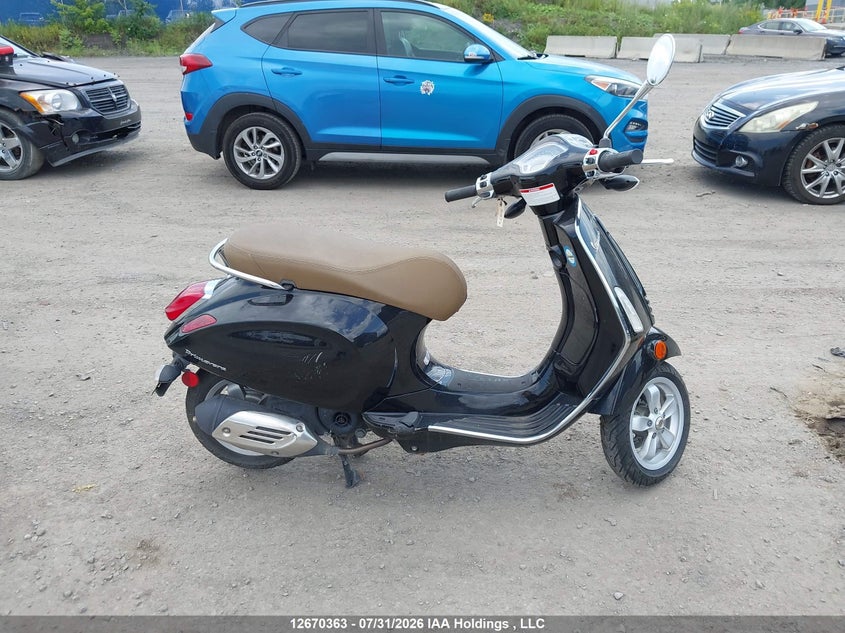 2017 VESPA PRIMAVERA BIKE 1