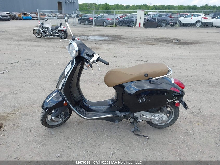 2017 VESPA PRIMAVERA BIKE 1