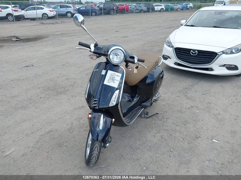 2017 VESPA PRIMAVERA BIKE 1