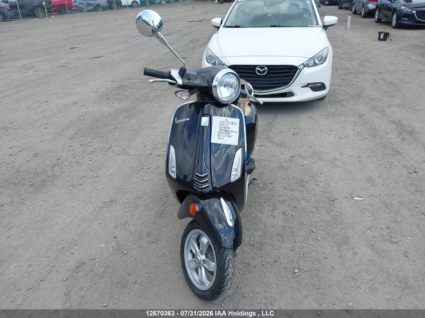 2017 VESPA PRIMAVERA BIKE 1