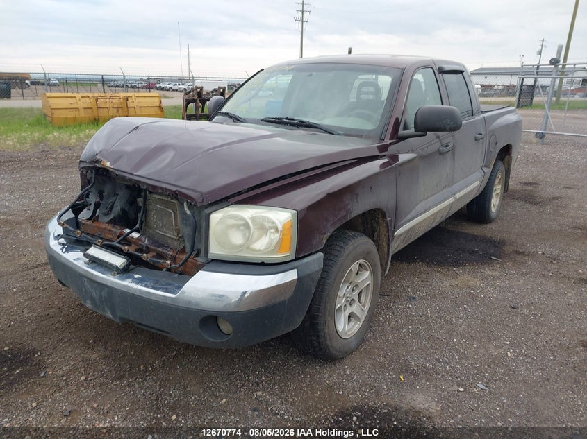 2005 Dodge Dakota, Front, IAAI, VIN 1D7HW48K95S127975 — photo 2