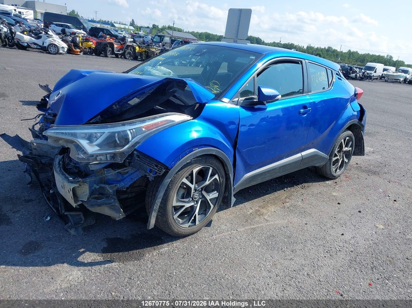 Vin: nmtkhmbx7jr038518, lot: 3073858, toyota c-hr xle 20182
