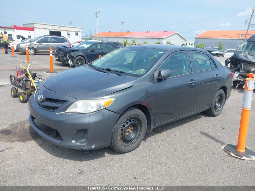 Vin: 2t1bu4ee8dc090583, lot: 3073955, toyota corolla ce 20132