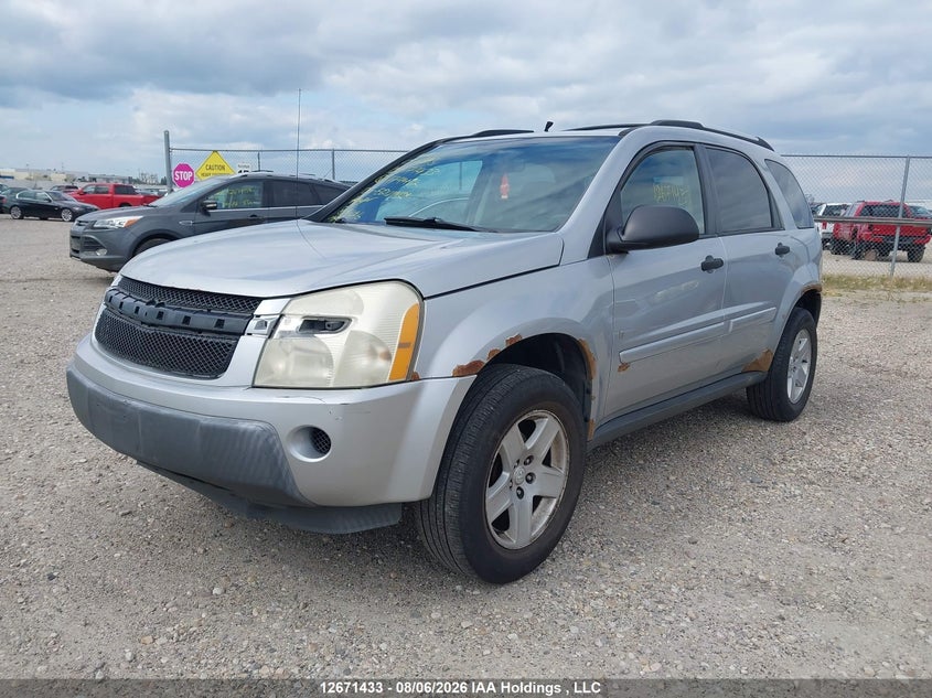 2006 Chevrolet Equinox, Front, IAAI, VIN 2CNDL13FX66174412 — photo 2