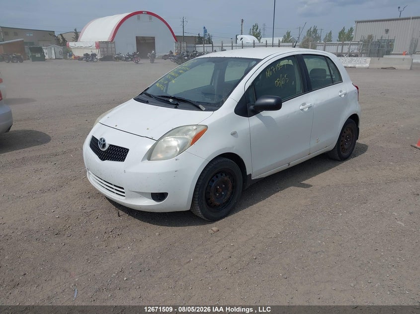 2008 Toyota Yaris, Град, IAAI, VIN JTDKT923185166084 — фото 2