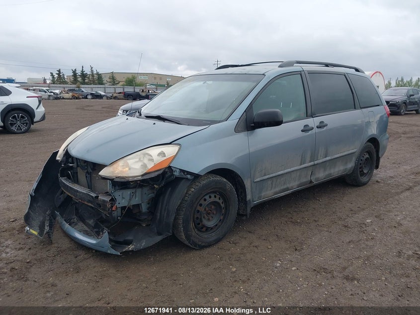 2009 Toyota Sienna, Благотворительность, IAAI, VIN 5TDZK29C19S226228 — фото 2