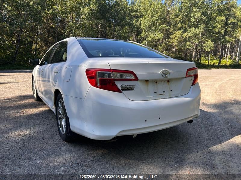 Vin: 4t1bf1fk5eu744002, lot: 3075307, toyota camry l/se/le/xle 20143