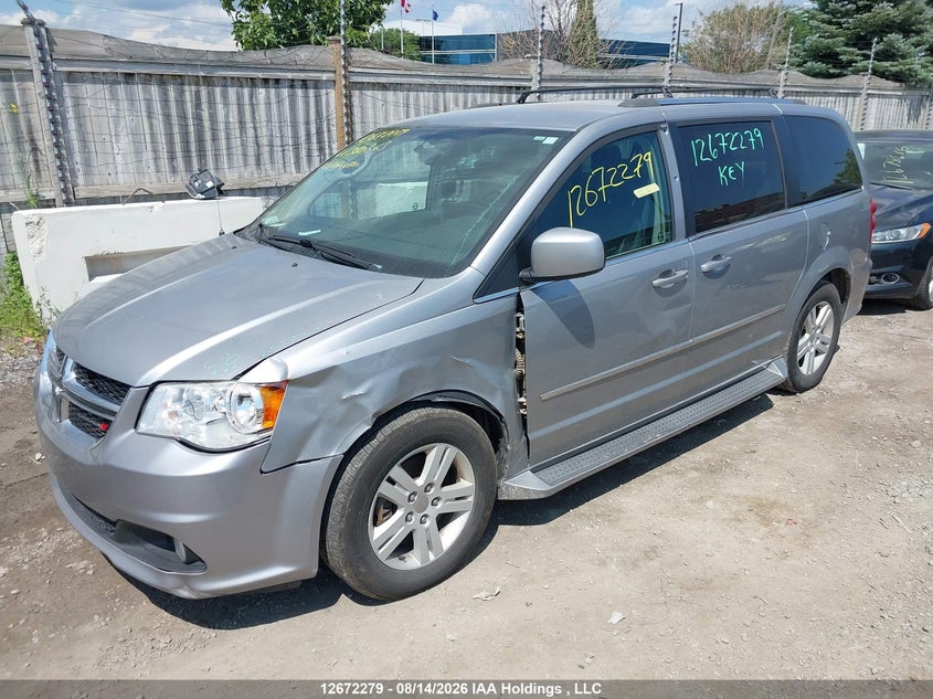 2014 Dodge Caravan, Front, IAAI, VIN 2C4RDGDG3ER380363 — photo 2