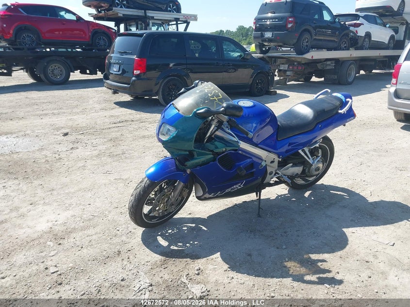 1996 Honda —, Front, IAAI, VIN JH2RC3628TM600052 — photo 2