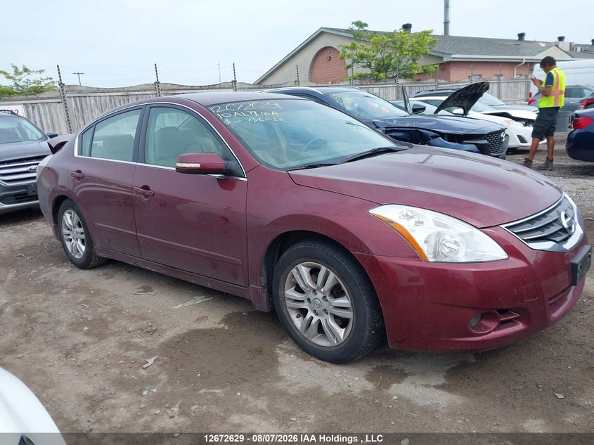2010 Nissan Altima, Удар сзади, IAAI, VIN 1N4AL2APXAC136032
