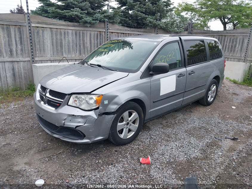 2015 Dodge Caravan, Front, IAAI, VIN 2C4RDGBG9FR671518 — photo 2