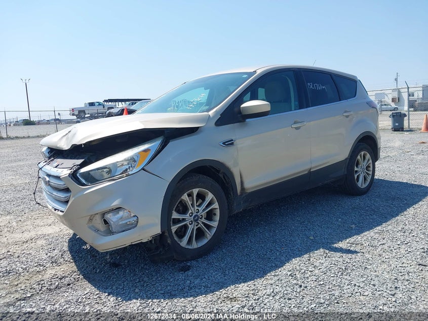 Vin: 1fmcu9gd2hua42815, lot: 3076126, ford escape se 20172