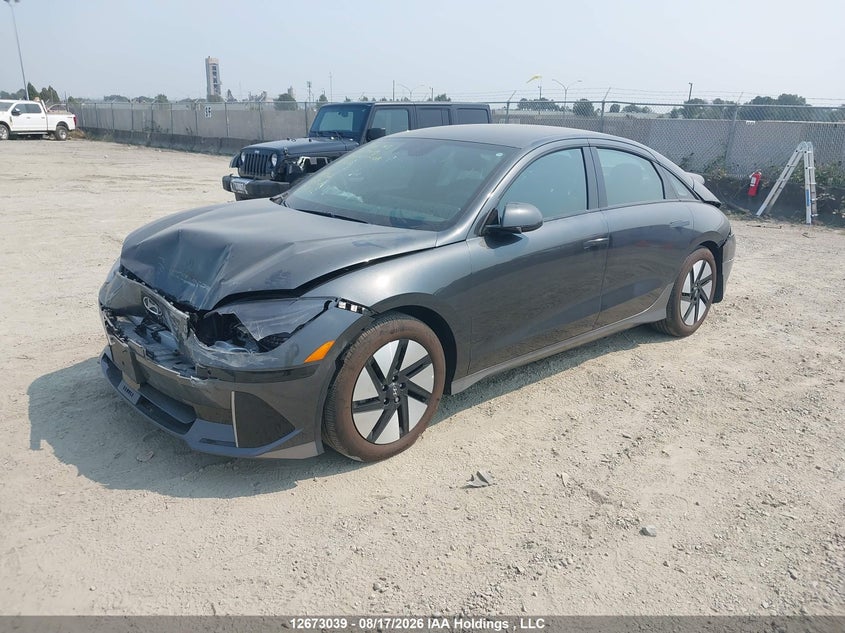 2025 Hyundai Ioniq 6 Sel, Front, IAAI, VIN KMHM34AC4SA100670 — photo 2