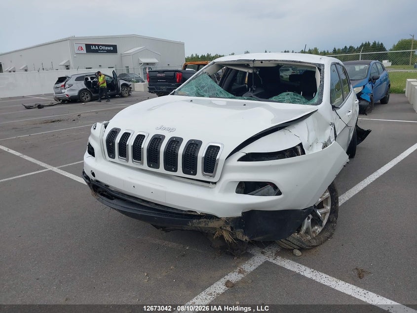 2014 Jeep Cherokee, По кругу, IAAI, VIN 1C4PJMCB3EW323155 — фото 2