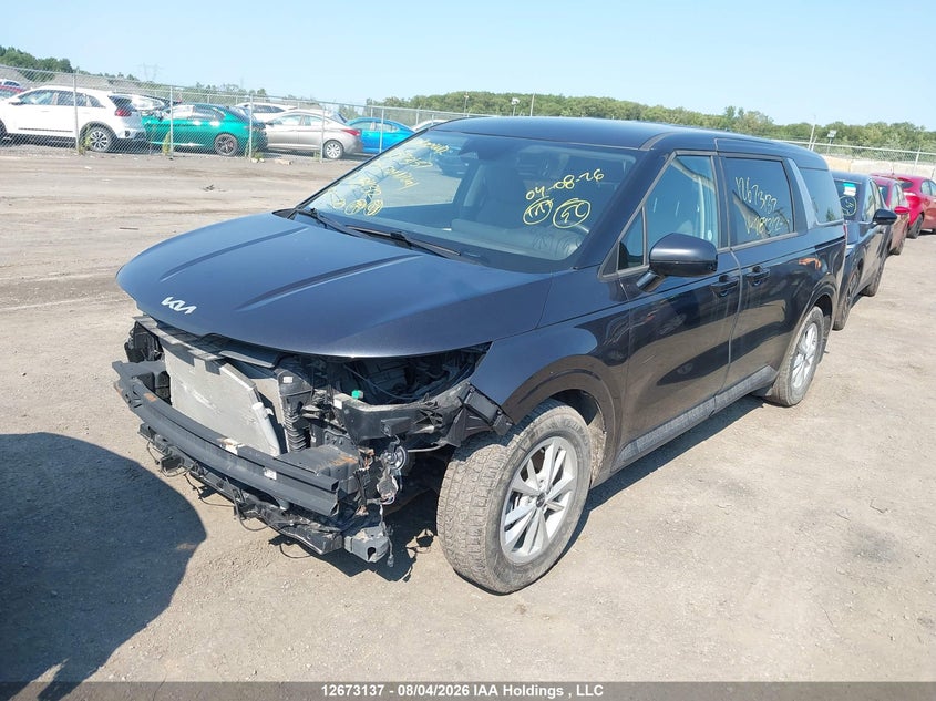 2023 Kia Carnival, Front, IAAI, VIN KNDNB5H37P6284312 — photo 2
