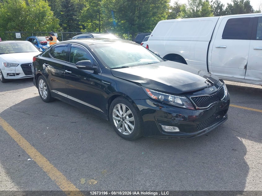 2015 Kia Optima Ex/Ex Luxury, Удар спереди, IAAI, VIN KNAGN4A73F5554273