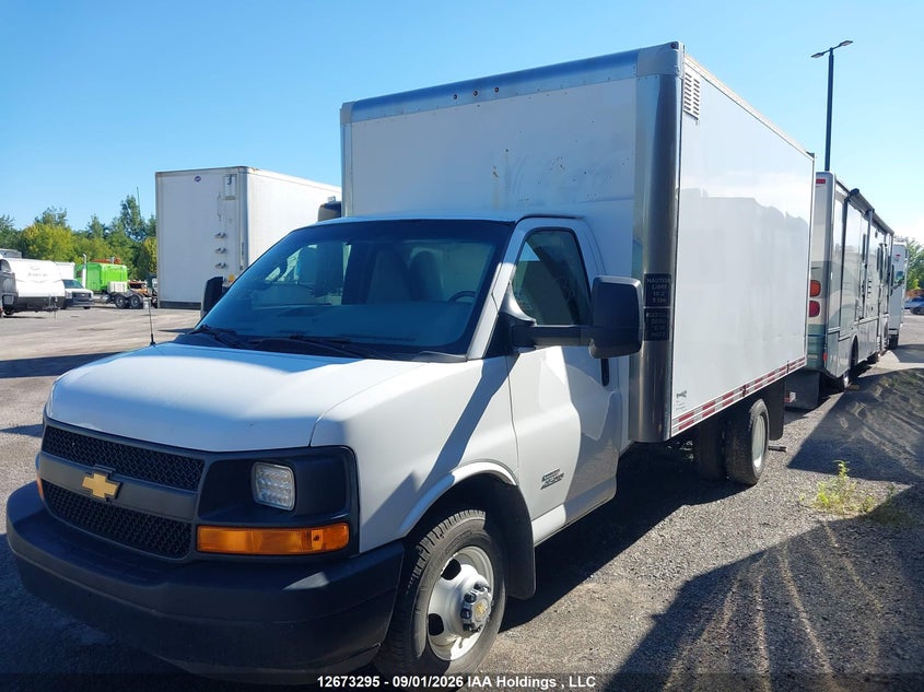2016 Chevrolet Express, Вандализм, IAAI, VIN 1GB6GUCL1G1178723 — фото 2