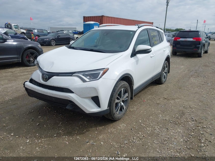 2018 Toyota RAV 4, Front, IAAI, VIN 2T3BFREV8JW827399 — photo 2