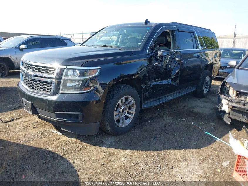 2017 Chevrolet Suburban, Лівий бік, IAAI, VIN 1GNSKHKC0HR228748 — фото 2
