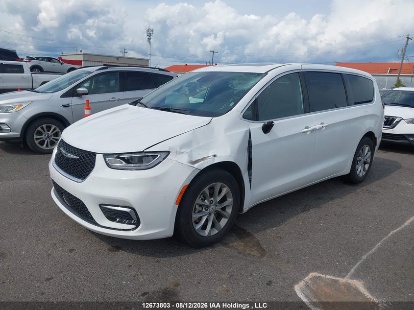 2026 Chrysler Pacifica, Front, IAAI, VIN 2C4RC1GG9TR240357 — photo 2