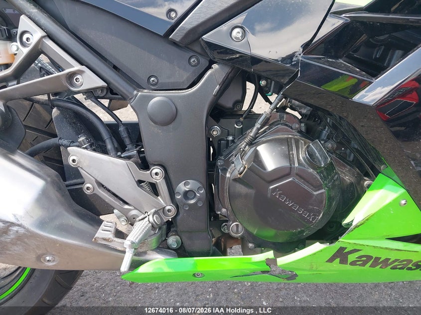 2013 KAWASAKI NINJA SPORT_BIKE 2